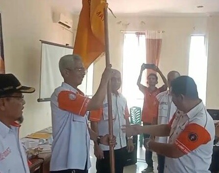 Penyerahan Bendera ORARI kepada Ketua Terpilih